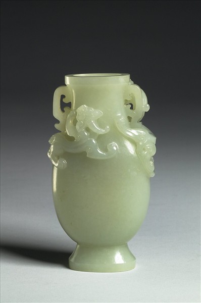 玉螭紋瓶