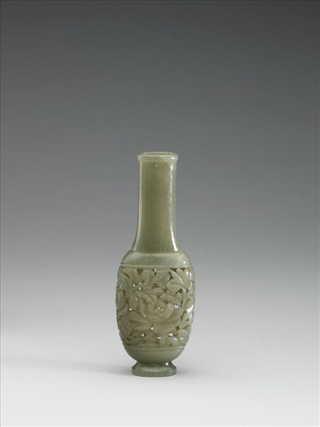 玉鏤空牡丹紋扁圓瓶
