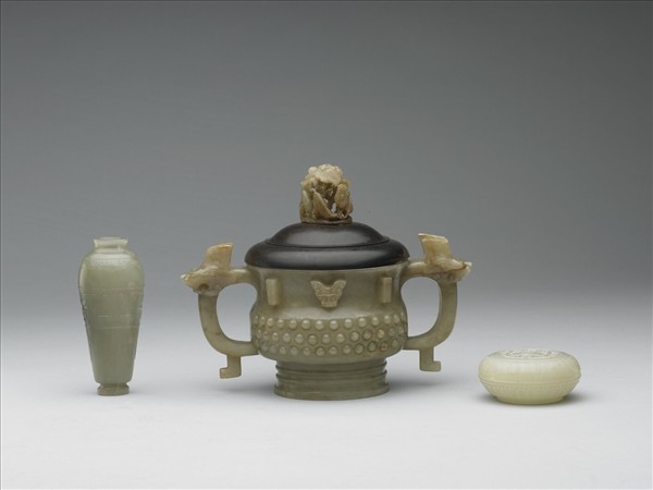 玉乳丁紋簋形爐