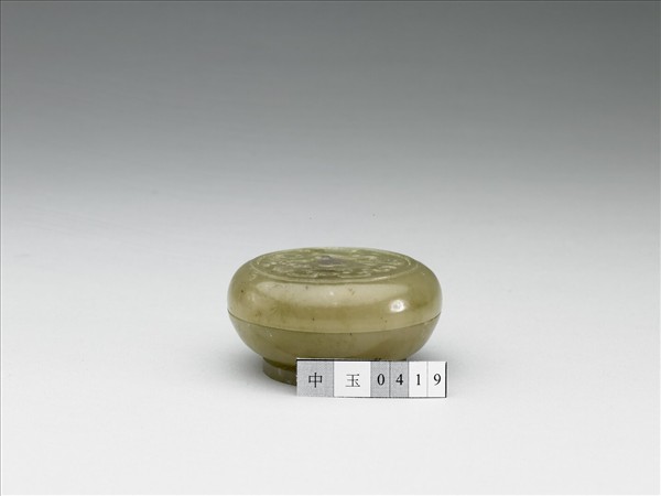 玉龍紋圓盒