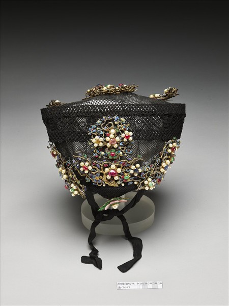 嵌珠寶翠玉花卉鈿子