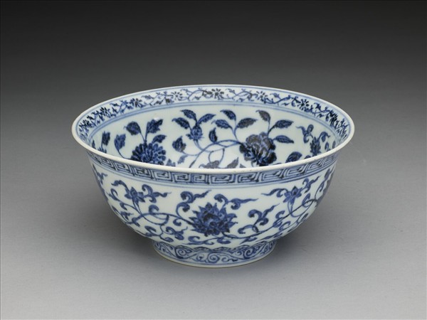 青花四季花卉紋碗