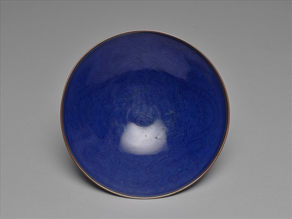 霽青釉雙龍戲珠紋碗