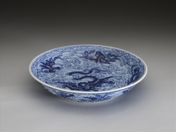 青花波濤海獸紋盤