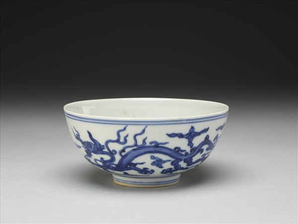 青花雲龍紋碗