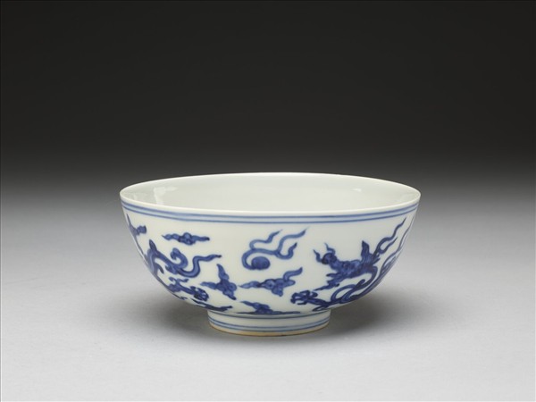 青花雲龍紋碗