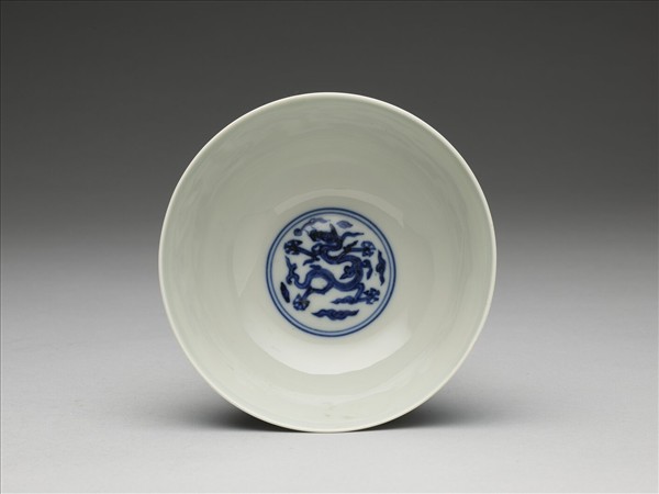 青花雲龍紋碗