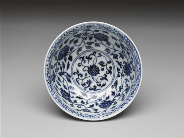 青花四季花卉紋碗