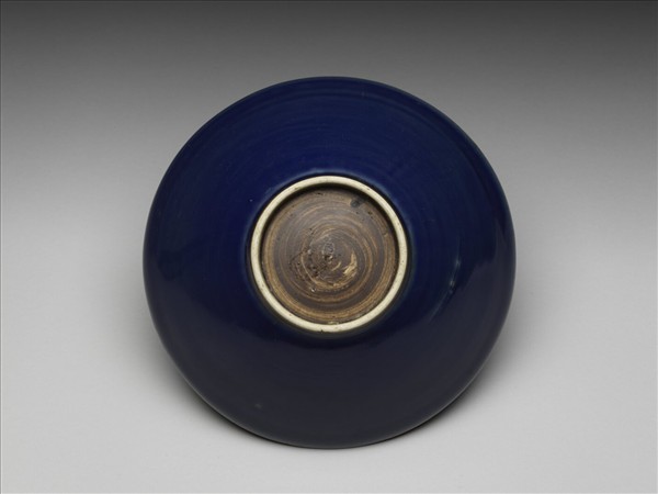 霽青釉雙龍戲珠紋碗