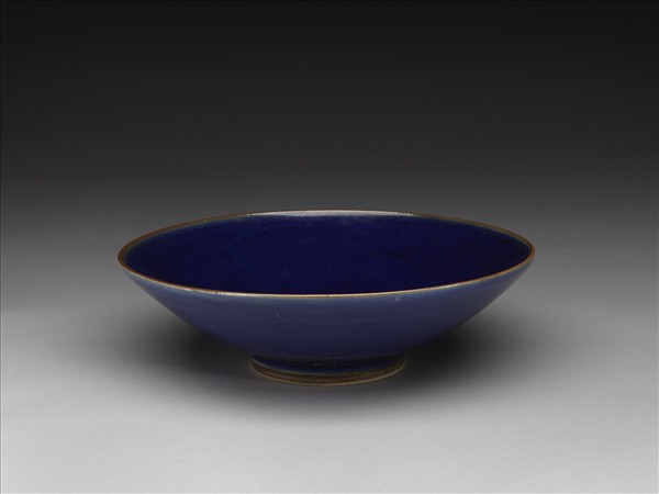 霽青釉雙龍戲珠紋碗