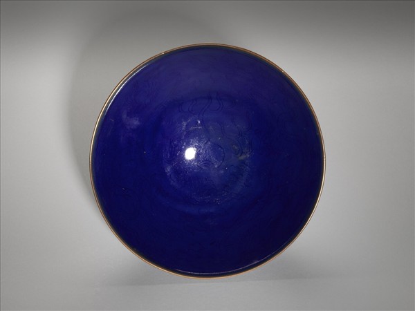 霽青釉雙龍戲珠紋碗