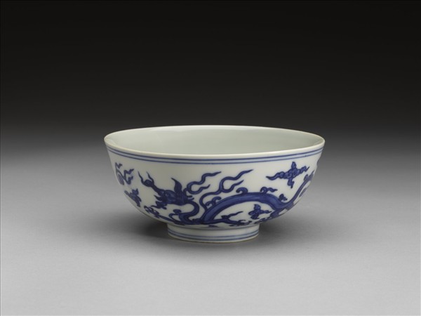 青花雲龍紋碗