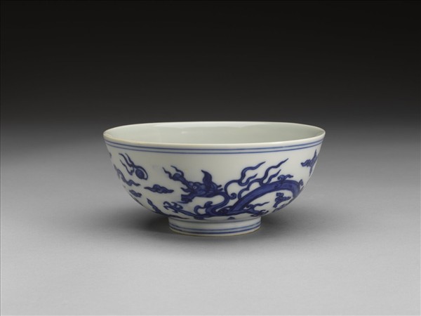 青花雲龍紋碗
