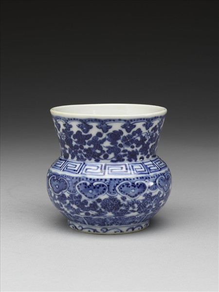 青花花卉紋渣斗