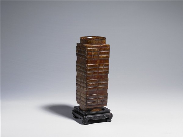 八卦紋玉琮式瓶