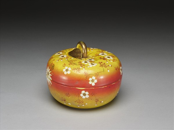 粉彩描金果式盒