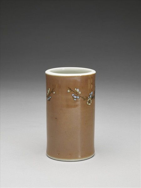 紫金地粉彩梅竹紋筆筒