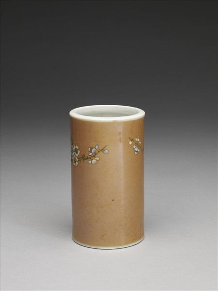 紫金地粉彩梅竹紋筆筒