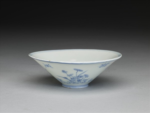 青花蓮塘紋茶鍾