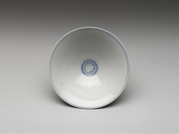 青花蓮塘紋茶鍾