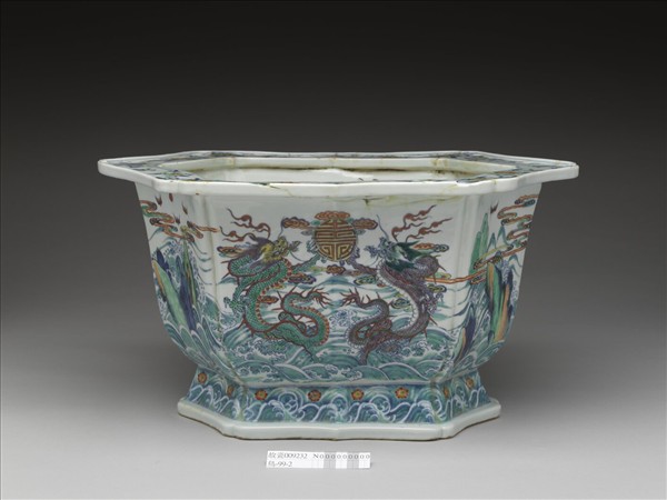 鬥彩福壽紋六方花盆