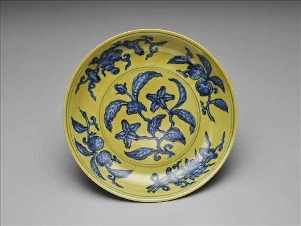 黃地青花花果盤
