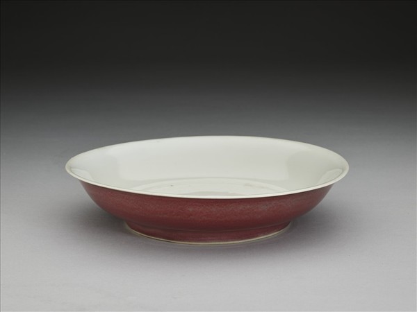 霽紅釉白裡盤
