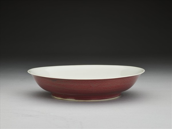 霽紅釉白裡盤