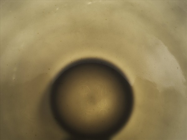 甜白釉暗花龍紋碗