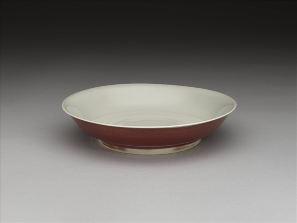 霽紅釉白裡盤