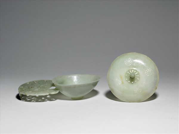 玉圓片形單柄蓋碗