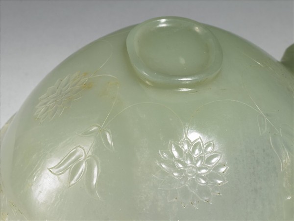 玉圓片形單柄蓋碗