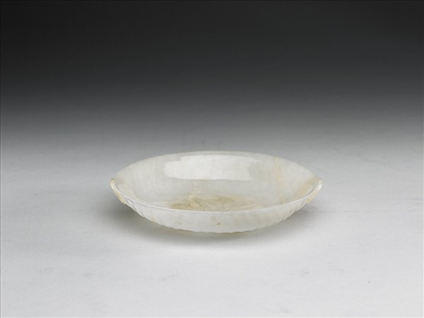 玉四瓣花式雙柄碗