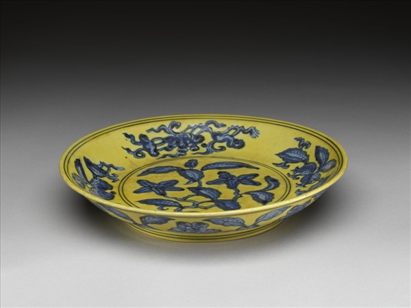 黃地青花花果盤