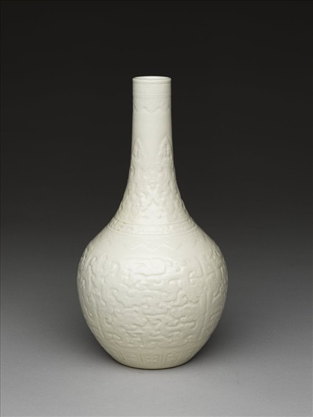 白瓷夔龍紋膽瓶