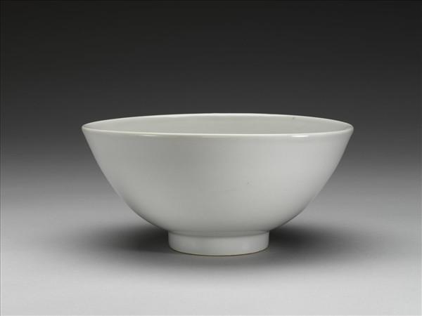 甜白釉蓮子碗
