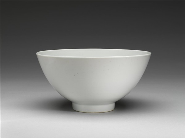 甜白釉蓮子碗