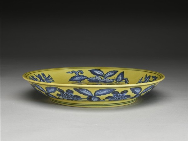 黃釉青花花果盤