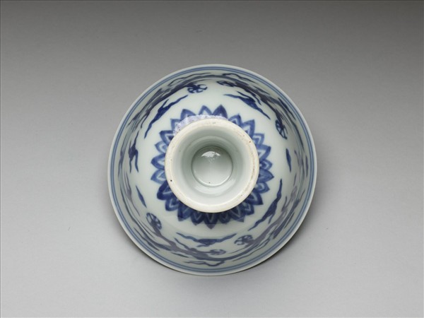 青花雲龍紋高足碗