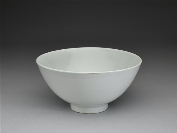 甜白釉蓮子碗