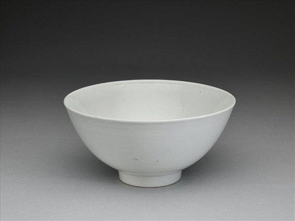 甜白釉蓮子碗