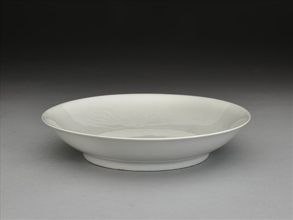 甜白半脫胎雲鳳紋盤