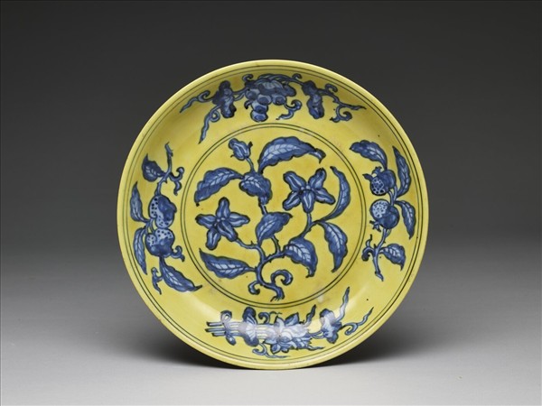 黃地青花花果盤