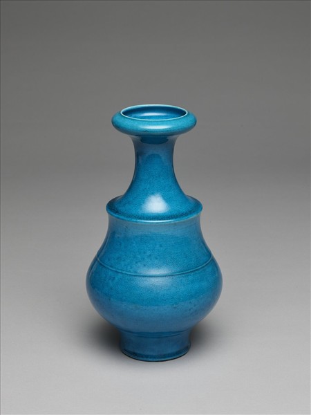 孔雀綠釉弦紋瓶