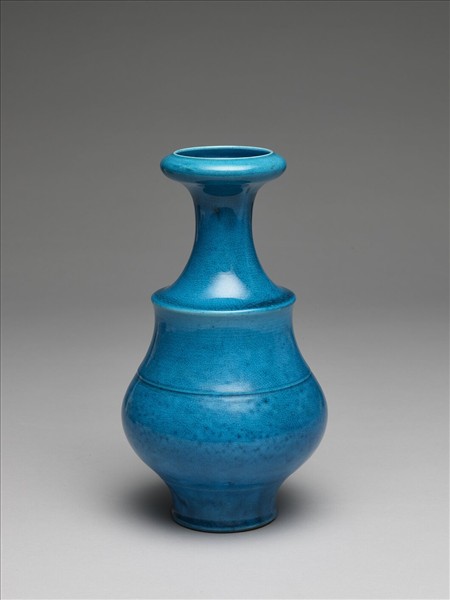 孔雀綠釉弦紋瓶