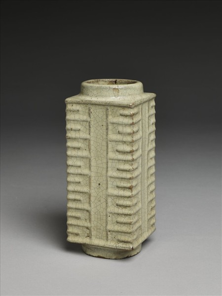 廣窯 月白釉琮式瓶