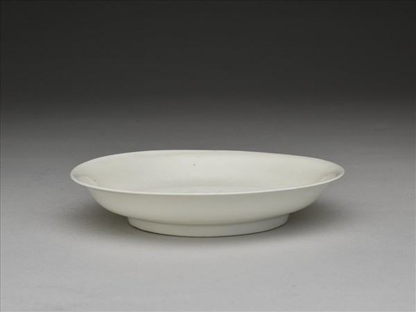 甜白半脫胎雲鳳紋盤