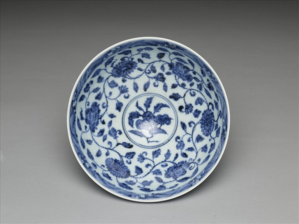 青花花卉紋蓮子碗