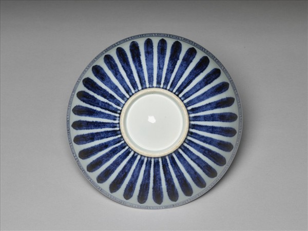 青花花卉紋蓮子碗