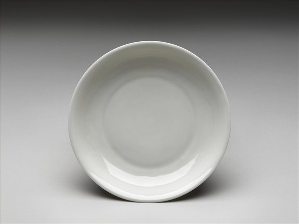 甜白半脫胎雲鳳紋盤